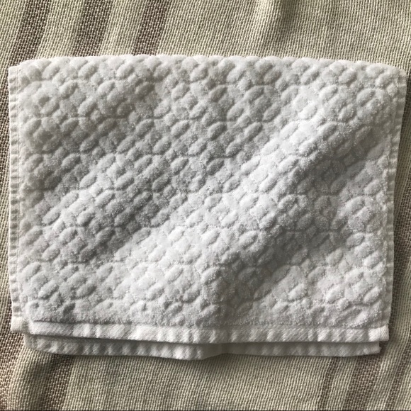 🆕 Handmade Embroidery Towel - Picture 6 of 7